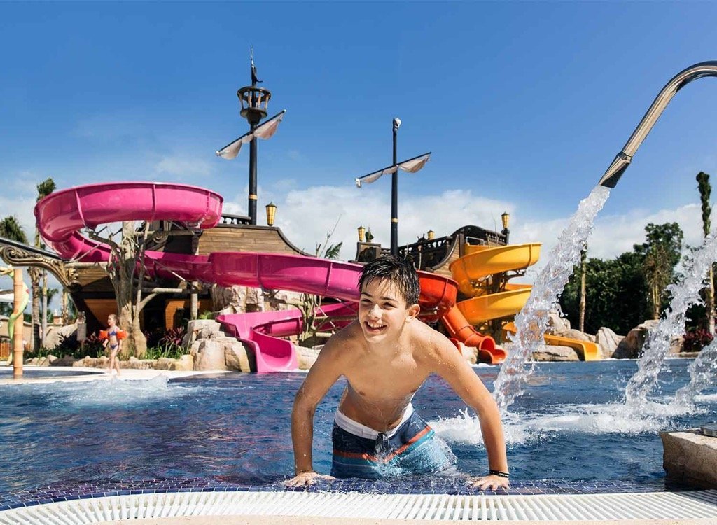 New video of the Surf&Slide at Maya Grand Resort in Cancun