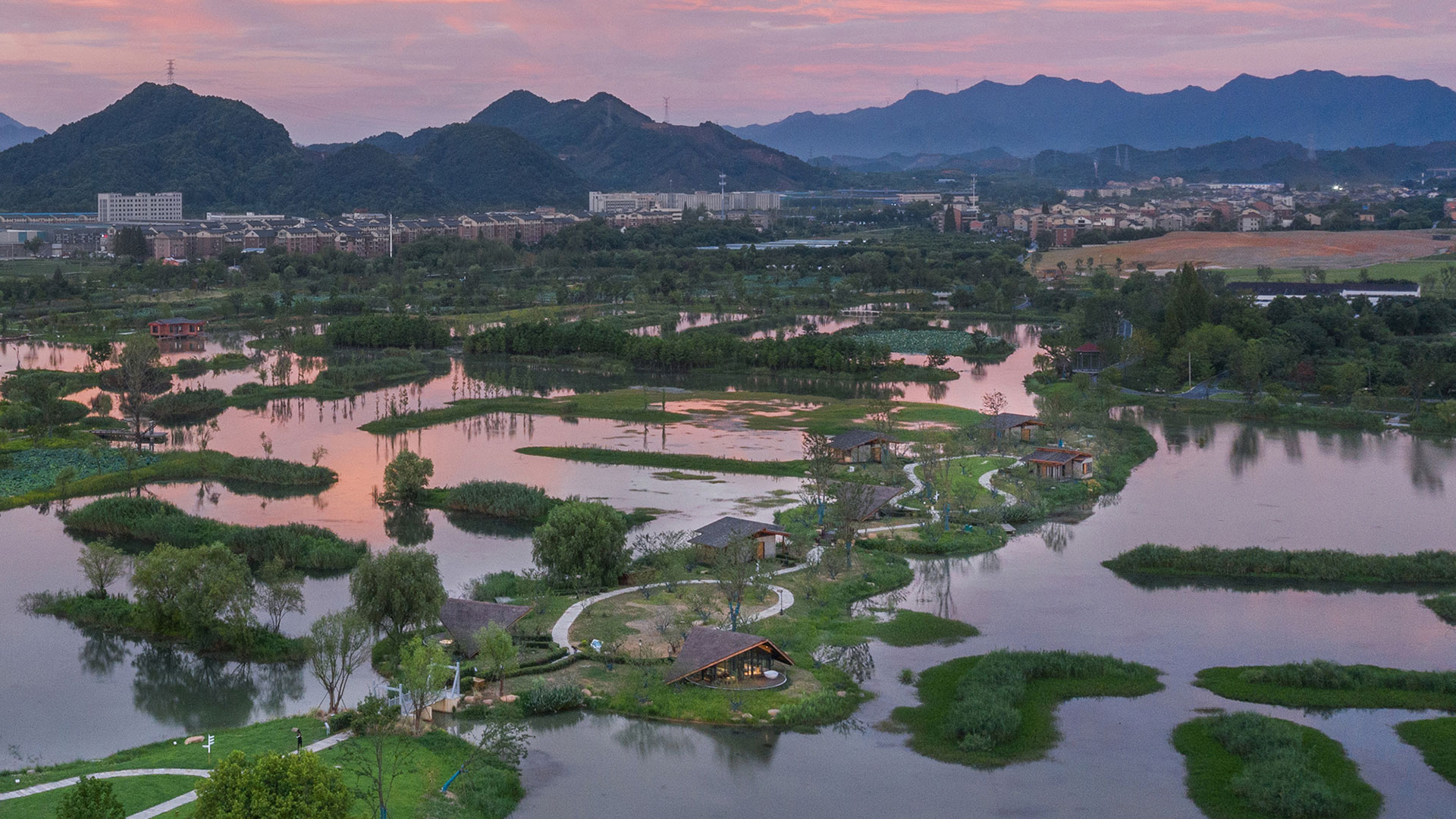 Wetland Ecological Hotel, China