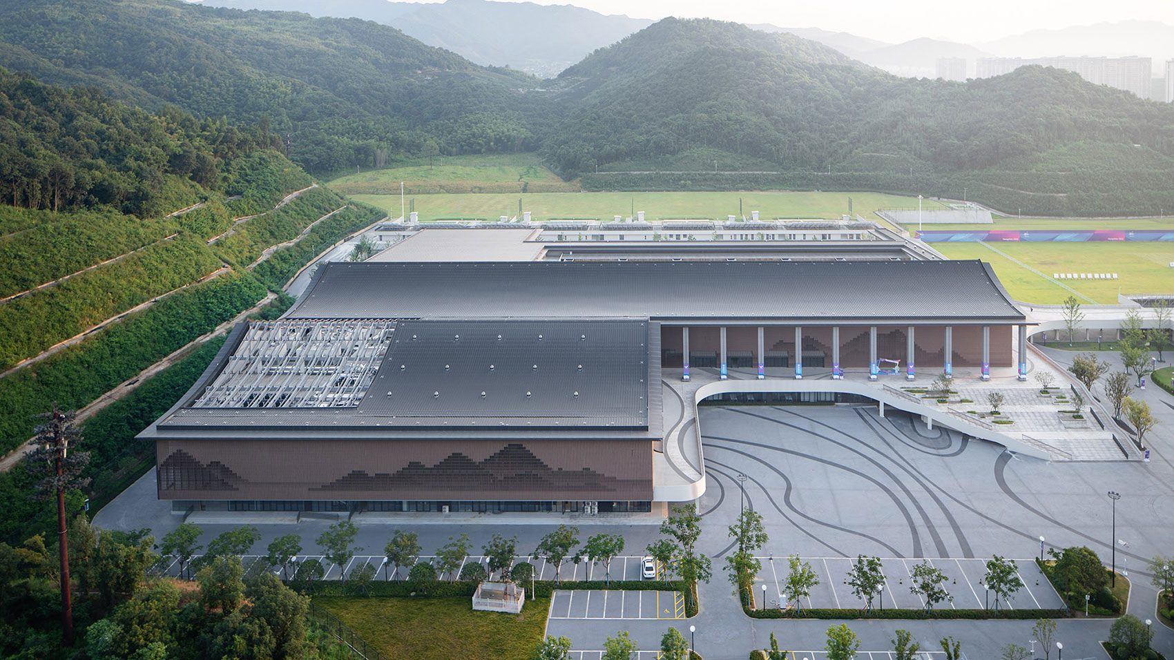 Innovation: Mobile façade in a sports centre, Hangzhou, China (+VIDEO)