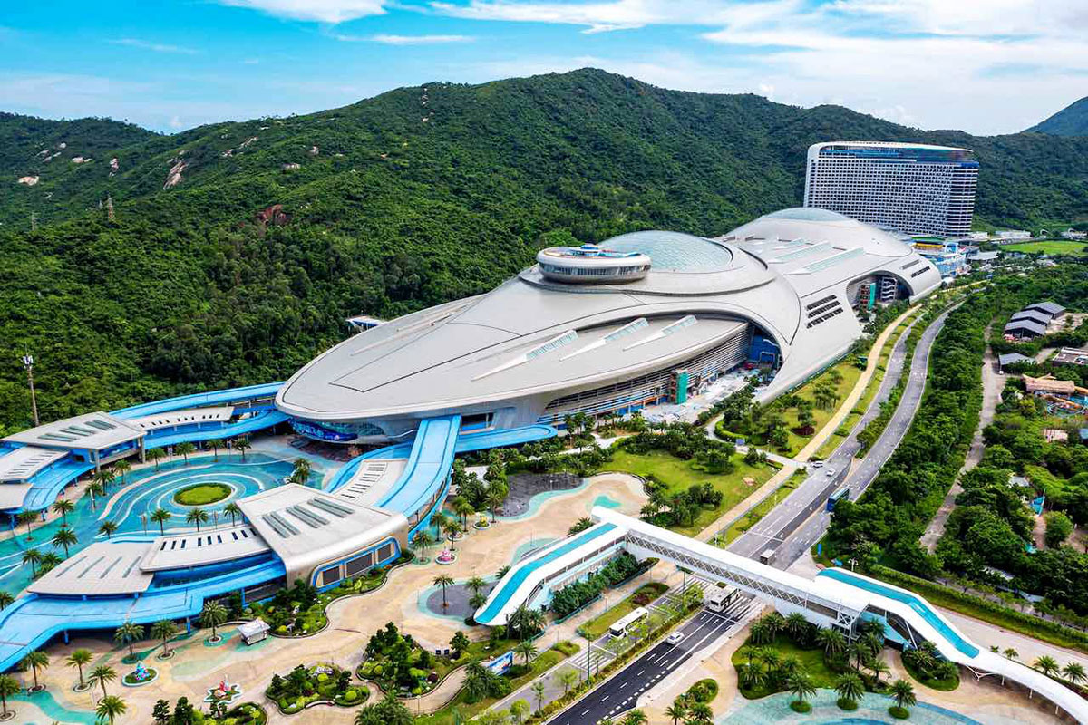 The world’s largest indoor theme park, Zhuhai, China (+VIDEO)