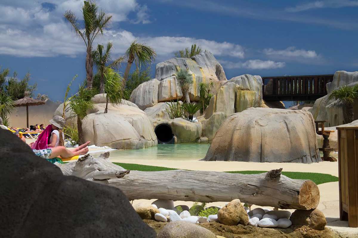 Themed swimming pools in campsites, hotels and resorts: an investment for tourism success 02