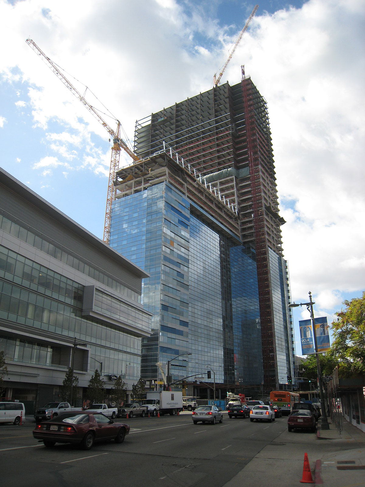 Concrete cores in high-rise architecture