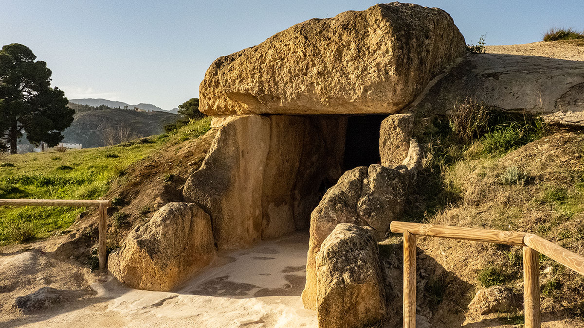 Secrets of megalithic architecture: the Menga dolmen