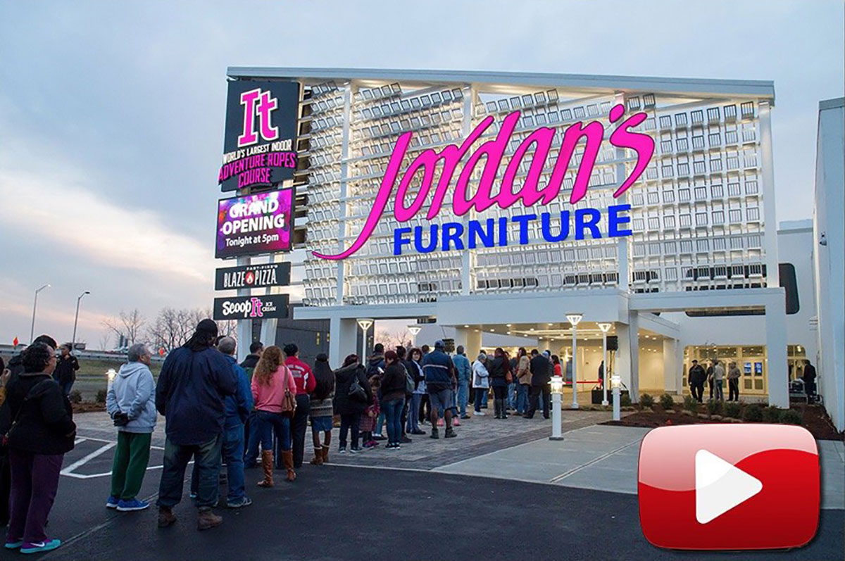 Another English portmanteau: shoppertainment
