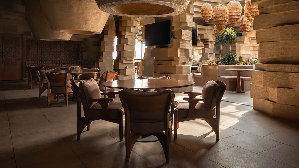 Paradoxical interior design: Mocha Pune Café, India