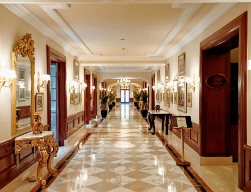 Global hotel market focuses on luxury, city and technology