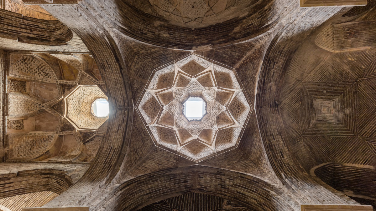 Light in Islamic architecture